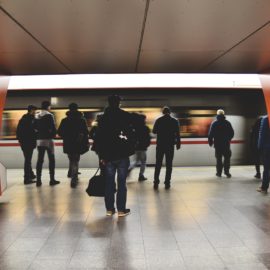 Plattformökonomie – Bitte einsteigen!